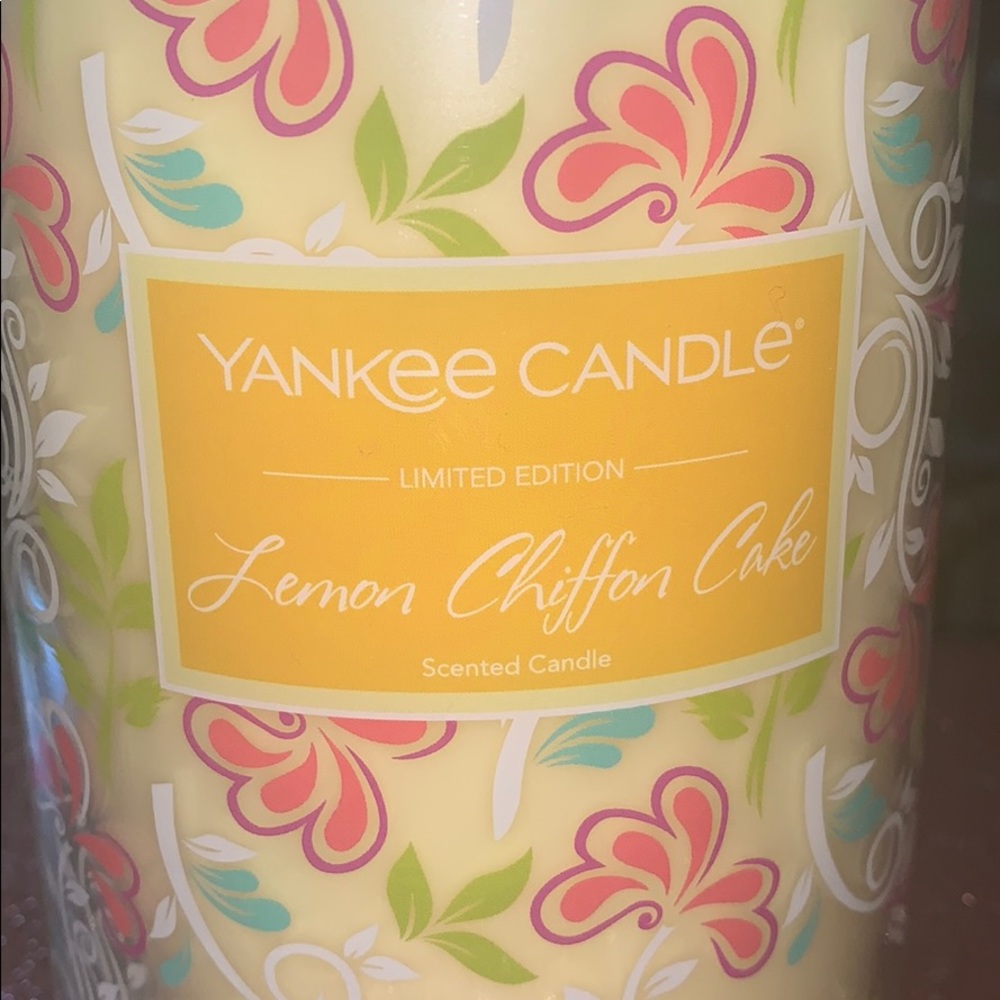 YANKEE CANDLE
